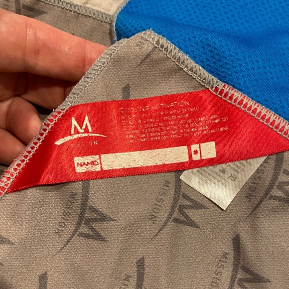 Bundle of 3 Mission Enduracool Blue Cooling Towels - Picture 4 of 5